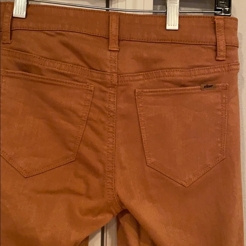 else mustard color skinny jeans. - Picture 4 of 8